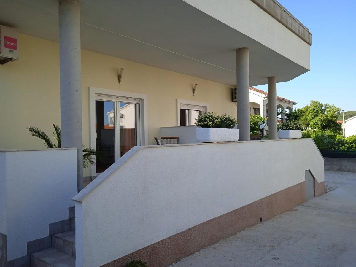 Apartments Blazenka Trogir Exterior foto